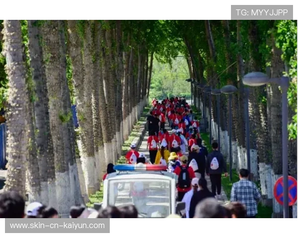 “东部新区徒步定向越野：赛道复杂，挑战多样”